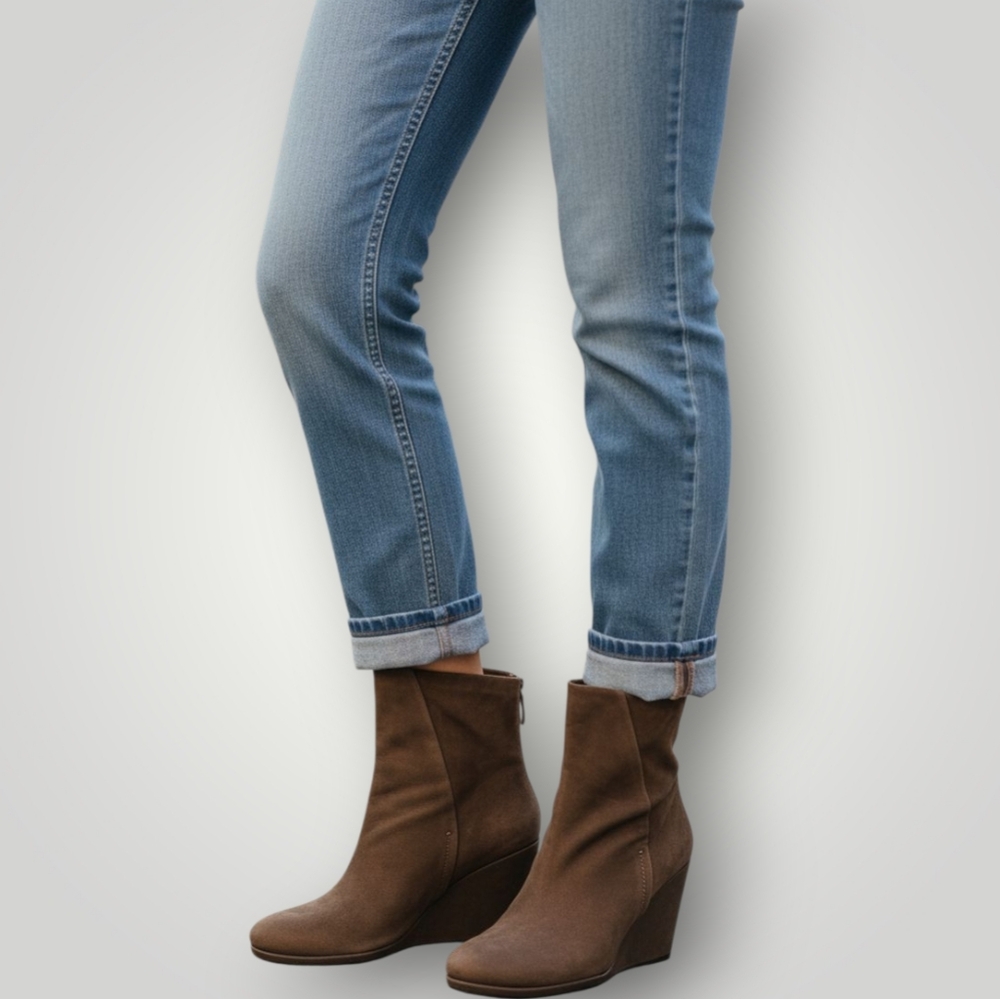 Naked Feet Shoes Womens 11M Brown‎ Wedge Booties Ankle Boots Nubuck Upper Amavi